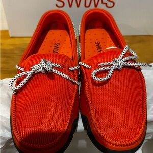 Swims Men's Bright Orange Boat Shoes lace loafers size 7